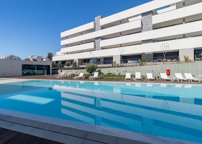 Casaluxo New 2Br Pool View