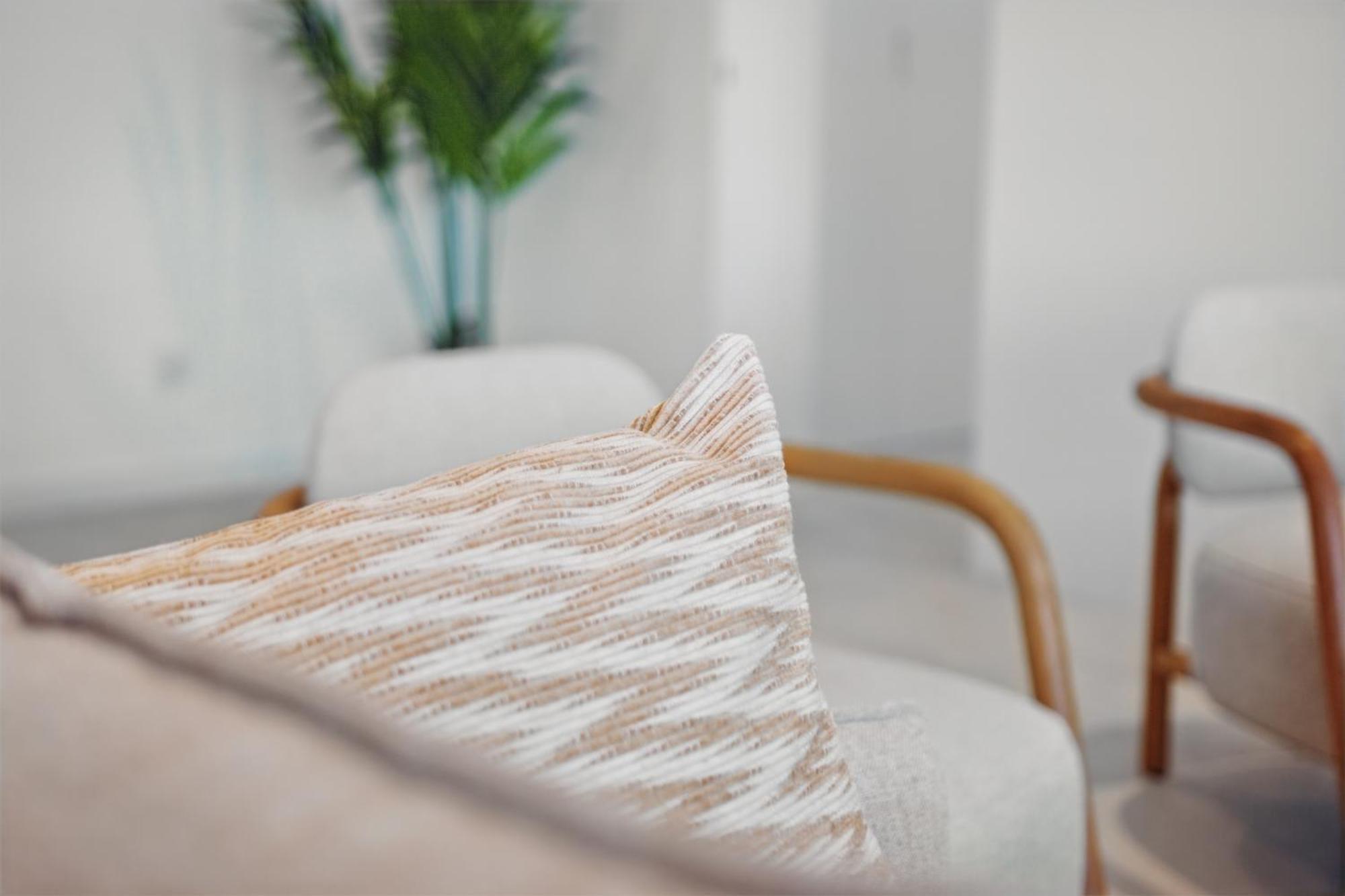 Casaluxo New 2br Pool View * Lagos