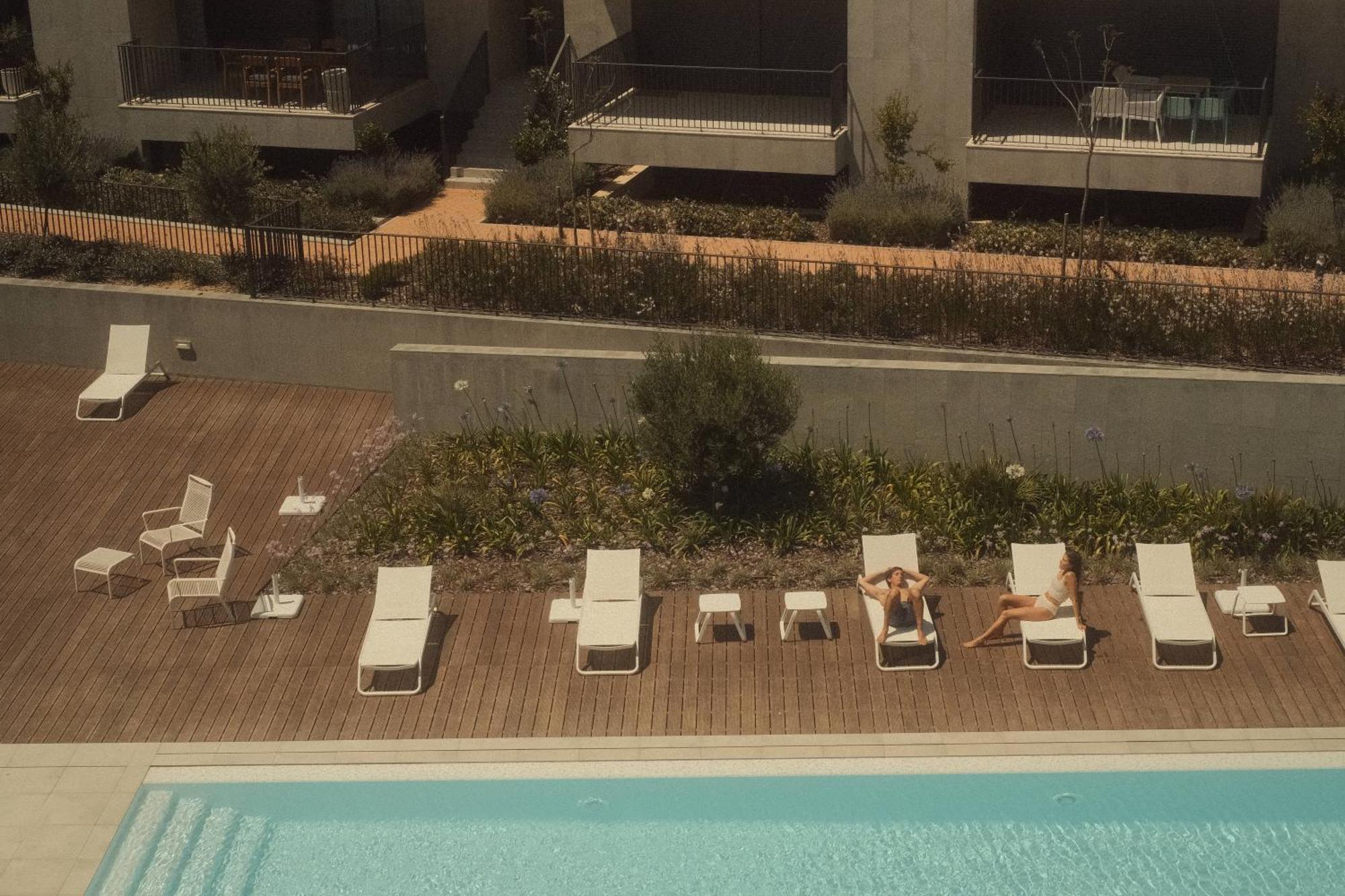 Casaluxo New 2br Pool View Lagos